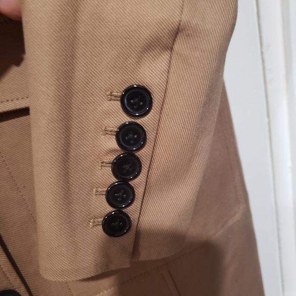 Veronica beard trench coat military style  size 4 tan belted - Picture 5 of 6